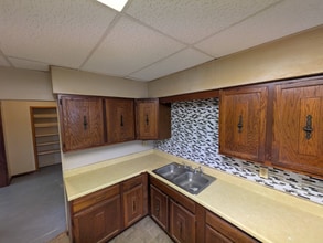 903 44th St, Unit 1 in Rock Island, IL - Foto de edificio - Building Photo