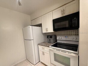 4818 S Semoran Blvd in Orlando, FL - Building Photo - Building Photo