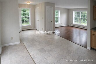 24 Patrick Dr in Hermon, ME - Building Photo - Building Photo