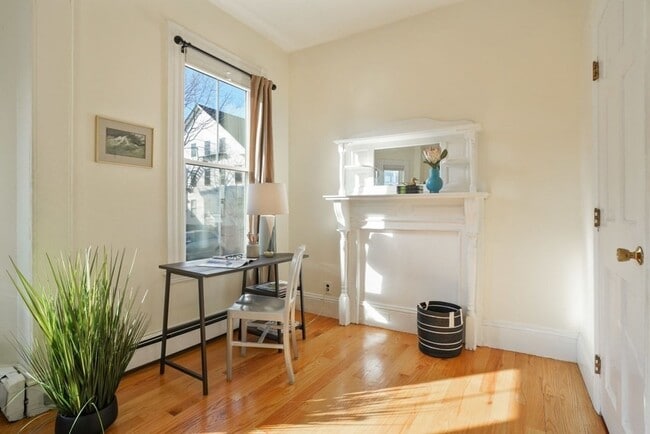 518 Putnam Ave, Unit Y-04 in Cambridge, MA - Building Photo - Building Photo