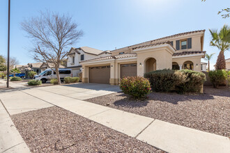 3535 E Gary Way in Gilbert, AZ - Foto de edificio - Building Photo