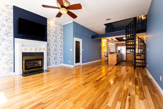 304 S Walnut St