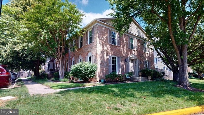 property at 6279 Walkers Croft Way