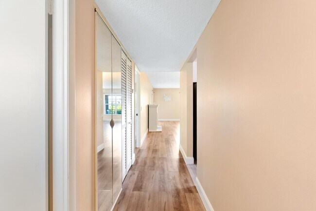 12015 Greenway Cir S in Royal Palm Beach, FL - Building Photo - Building Photo