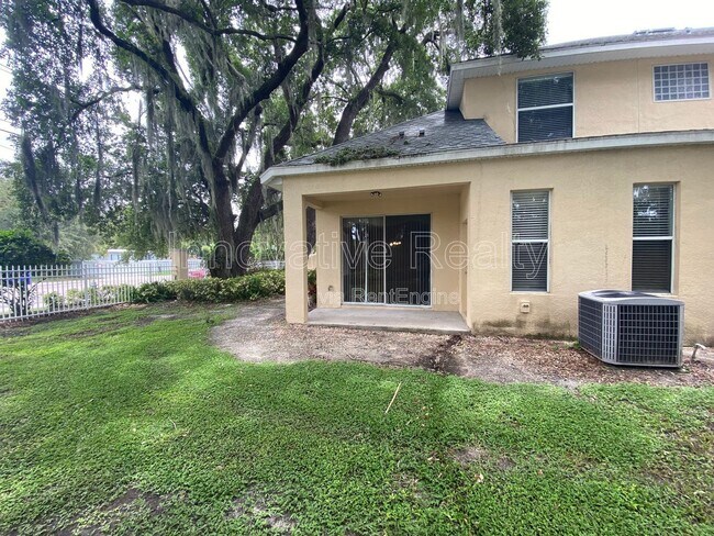 2482 Temple Grove Ln in Kissimmee, FL - Building Photo - Building Photo