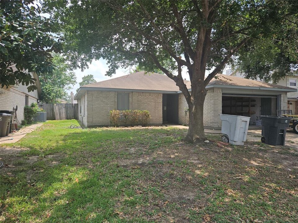 18539 Lippizaner Dr in Cypress, TX - Foto de edificio