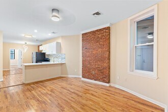 378 Baldwin Ave in Jersey City, NJ - Building Photo - Building Photo
