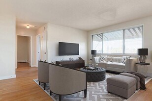 Park Tremaine in Swift Current, SK - Building Photo