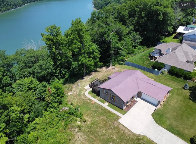 192 Enchanted Dr in Somerset, KY - Building Photo - Building Photo