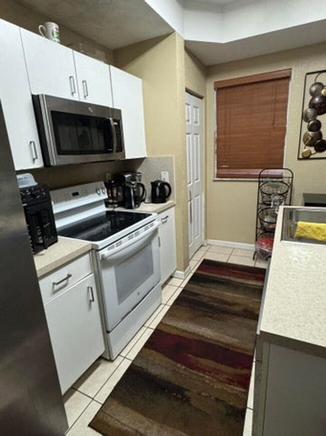 2896 Hidden Hills Rd in West Palm Beach, FL - Building Photo - Building Photo