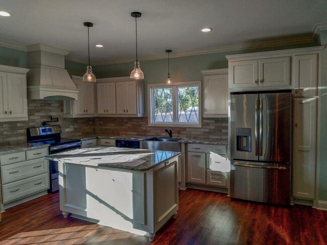 18 Barrett Ln in Lakeland, GA - Building Photo - Building Photo