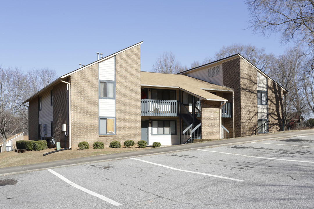 Pine Ridge Apartments in Greenville, SC - Building Photo