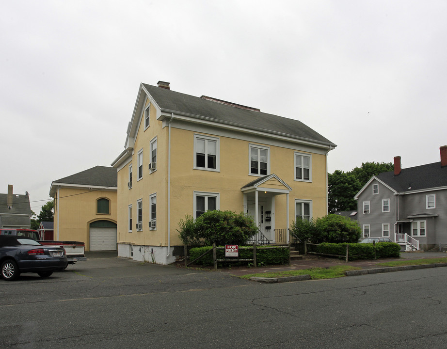 14 Chestnut St in Wakefield, MA - Building Photo