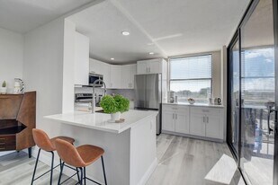 600 Egret Cir, Unit 7505 in Delray Beach, FL - Building Photo