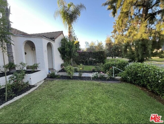 101 N La Peer Dr in Los Angeles, CA - Building Photo - Building Photo