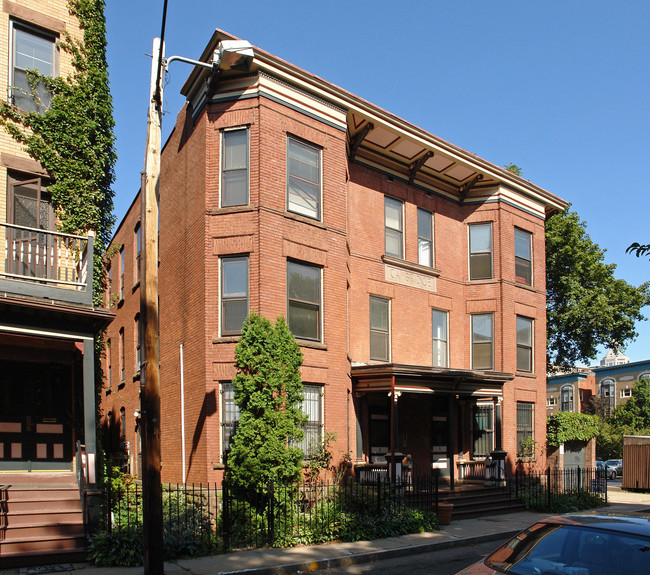 Cambridge in Hartford, CT - Foto de edificio - Building Photo