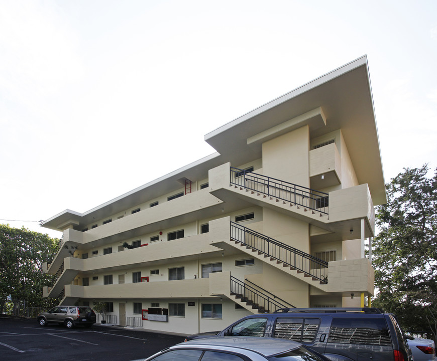 1057 Maunaihi Pl in Honolulu, HI - Building Photo