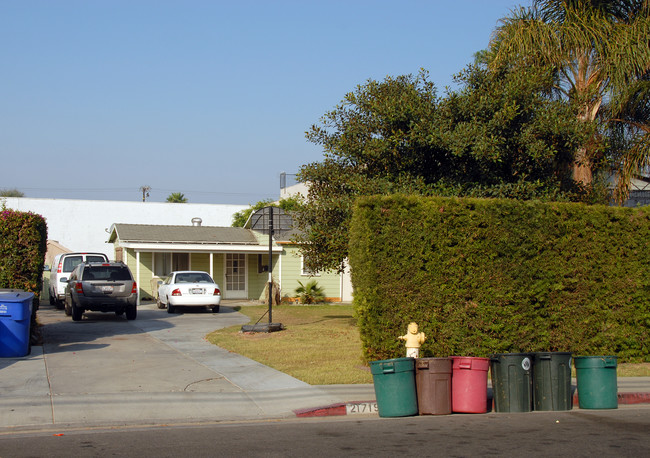 21719 Hawaiian Ave in Hawaiian Gardens, CA - Building Photo - Building Photo