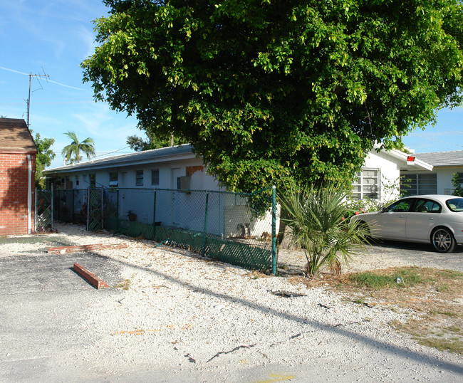 1905 Miami Rd in Fort Lauderdale, FL - Foto de edificio - Building Photo