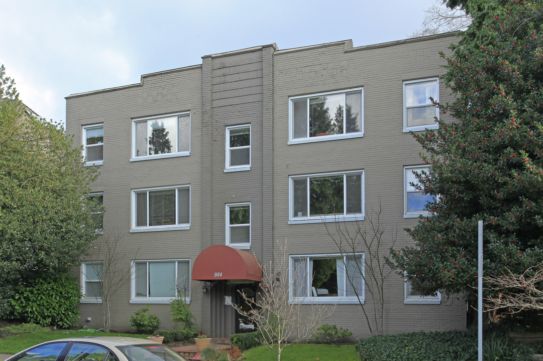 924 16th Ave in Seattle, WA - Foto de edificio