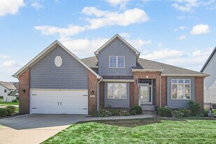 310 Cornwall Cir in Munster, IN - Building Photo