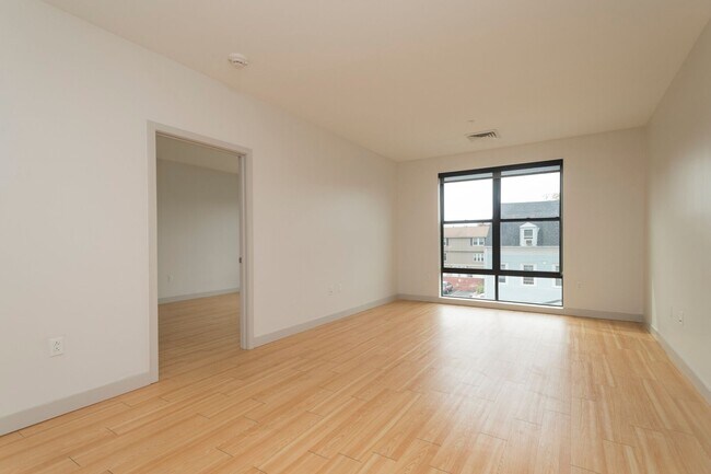 10 Brainerd Rd in Boston, MA - Building Photo - Building Photo