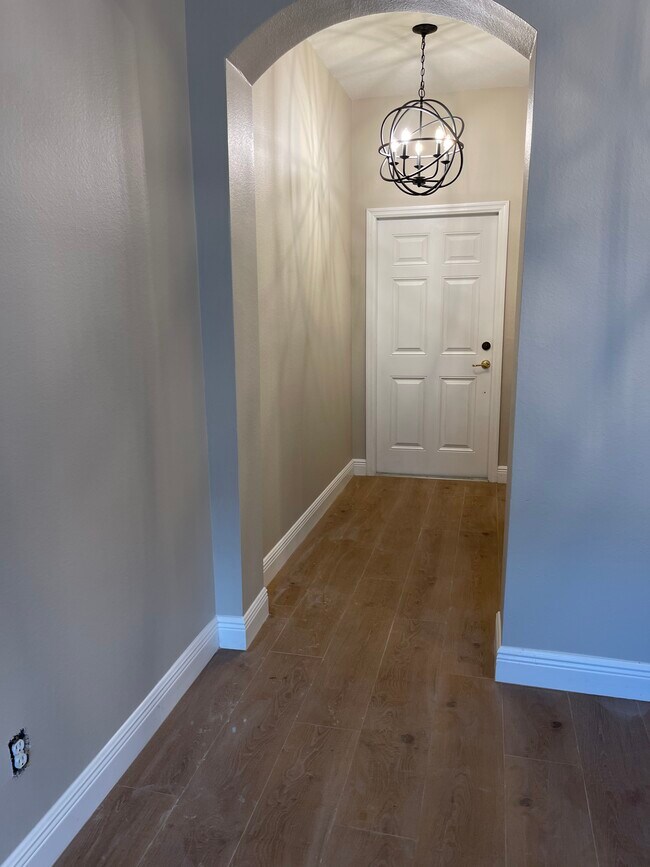 107 Vista Verdi Cir, Unit sunny kitchen