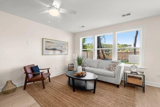 929 Battery Ave in Charleston, SC - Foto de edificio - Building Photo