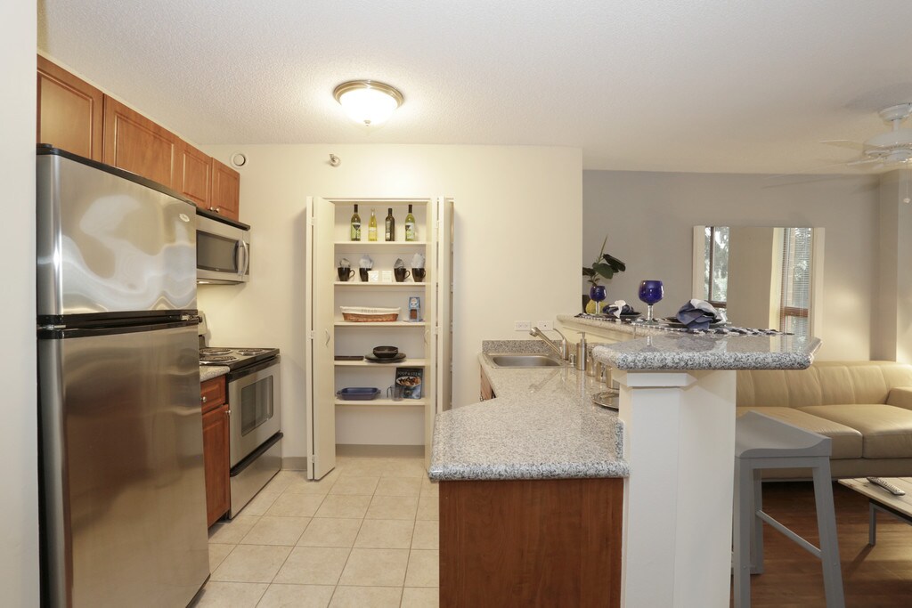 The Towers at Four lakes Apartments in Lisle, IL