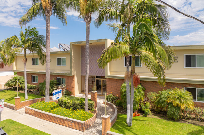 Hi Life in Torrance, CA - Building Photo - Building Photo