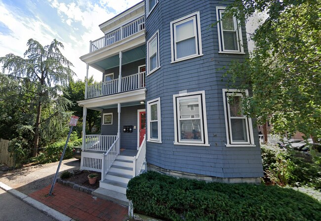 8 Chapman Pl, Unit 2