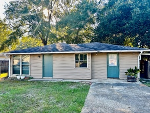 1115 N Texas St in Deridder, LA - Building Photo - Building Photo