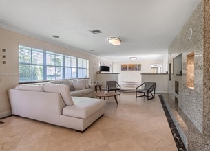 14644 SW 83rd Ct in Palmetto Bay, FL - Building Photo - Building Photo