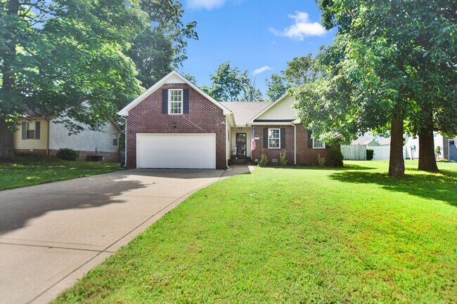 property at 1539 Barrywood Cir W