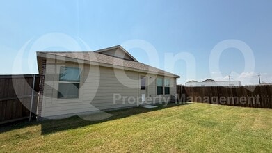 14017 Ilderton St in Pilot Point, TX - Building Photo - Building Photo