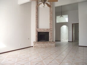 5953 Deer Ave in El Paso, TX - Building Photo - Building Photo