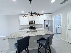 4387 Dutchess Park Rd in Ft. Myers, FL - Building Photo - Building Photo
