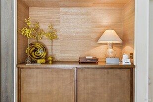 1819 Zinfandel Ln in St Helena, CA - Building Photo