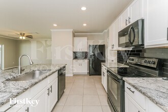 10303 Geese Trail Cir in Sun City Center, FL - Building Photo - Building Photo