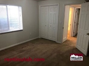 1602 W Rockbridge Dr in Layton, UT - Building Photo - Building Photo