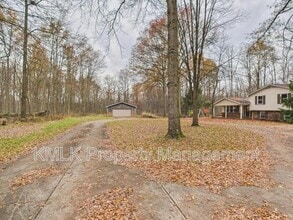 874 Pleasant St in Warren, OH - Building Photo - Building Photo