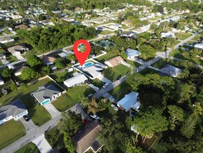 517 NW Sherbrooke Ave in Port St. Lucie, FL - Building Photo - Building Photo