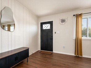 1543 S Hamilton Rd in Columbus, OH - Building Photo - Building Photo