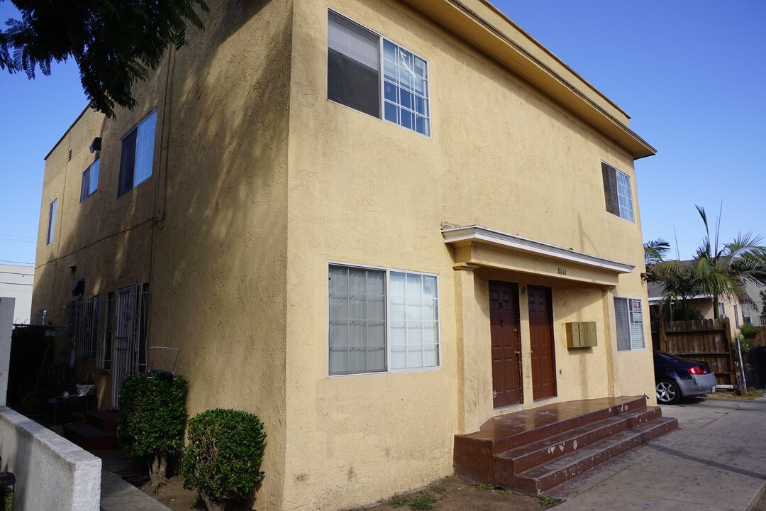 1057 Lewis Ave in Long Beach, CA - Building Photo