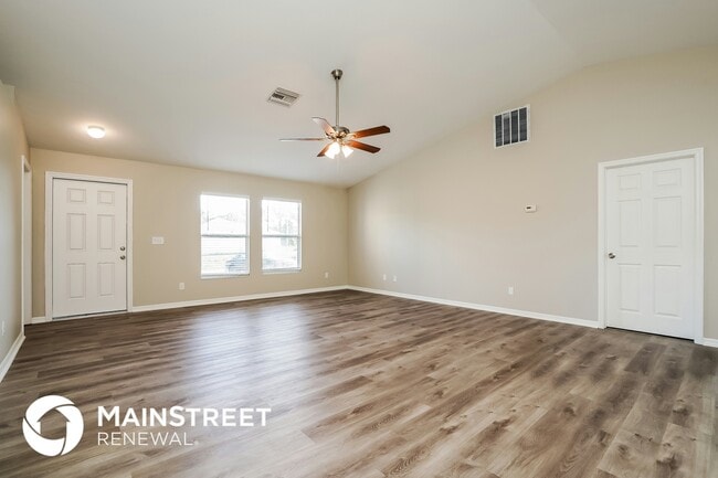 3421 32nd St SW in Lehigh Acres, FL - Foto de edificio - Building Photo