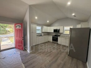 311 Hunter St in Union Point, GA - Building Photo - Building Photo