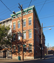 1713 Elm St in Cincinnati, OH - Building Photo - Building Photo