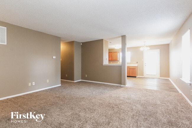 1861 Southernwood Ln in Indianapolis, IN - Building Photo - Building Photo