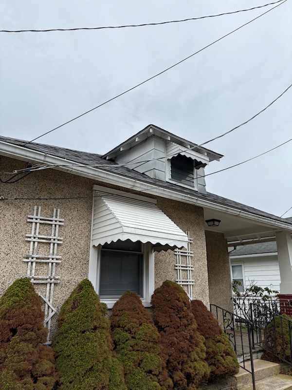 property at 1346 W North St