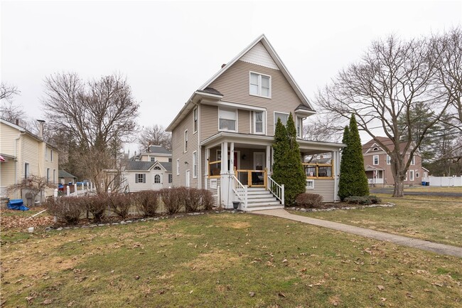 20 W Elisha St in Waterloo, NY - Building Photo - Building Photo